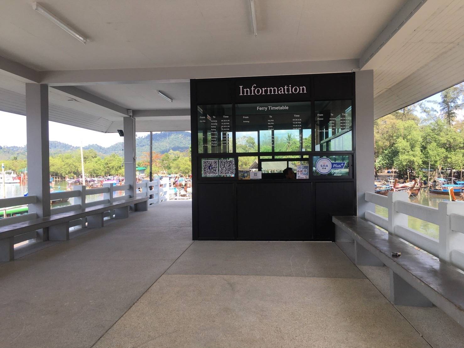 Check-in counter at Nopparat Thara Pier