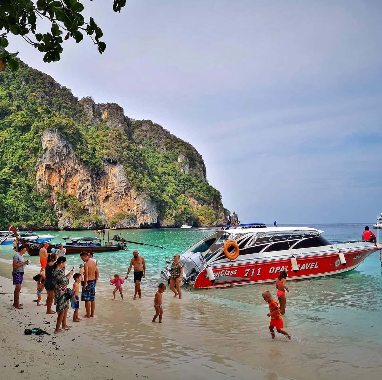Phuket to Koh Phi Phi - Speedboat Transfer